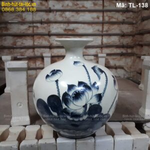 Bình hút lộc men rạn vẽ sen cổ – gốm sứ phong thủy cao cấp mã TL-138
